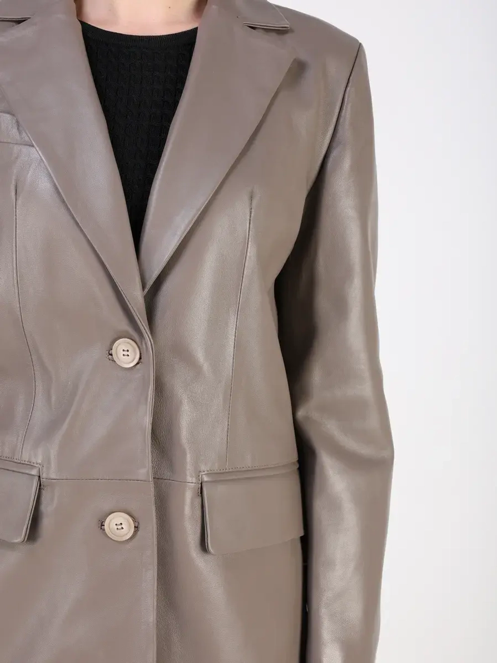 Кожаная куртка демисезонная блейзер