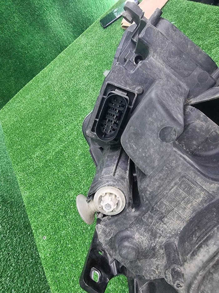 Фара левая Mercedes V w447 (2014-н.в.) LED