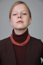 Колье короткое "Венеция, оттенок рябина, венец.стекло, натур.кожа