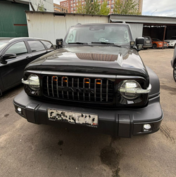 Решётка радиатора Defender GT черная Tank 300