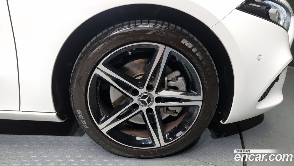 Mercedes-Benz A-Class W177 A250 4MATIC Sedan (02.2020)