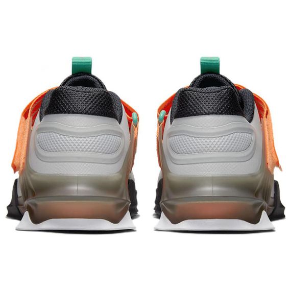 Кроссовки НАЙК Савалеос для треккинга Низкие кроссовки Юнисекс