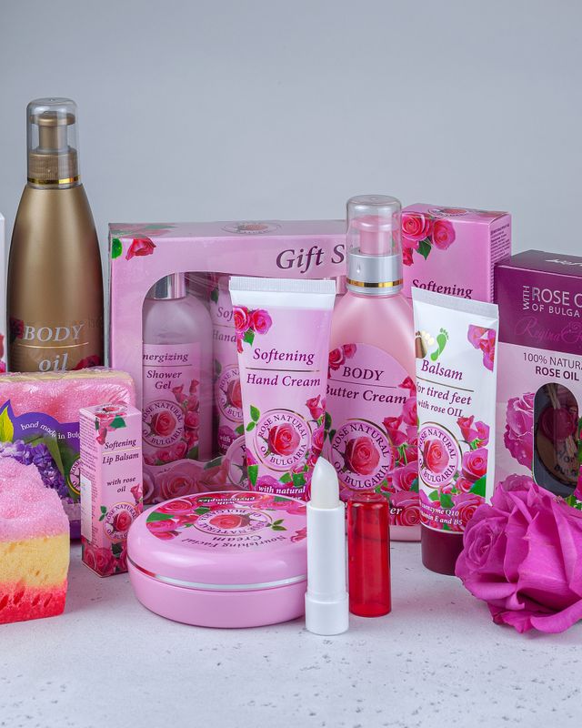 Косметика из лепестков роз!