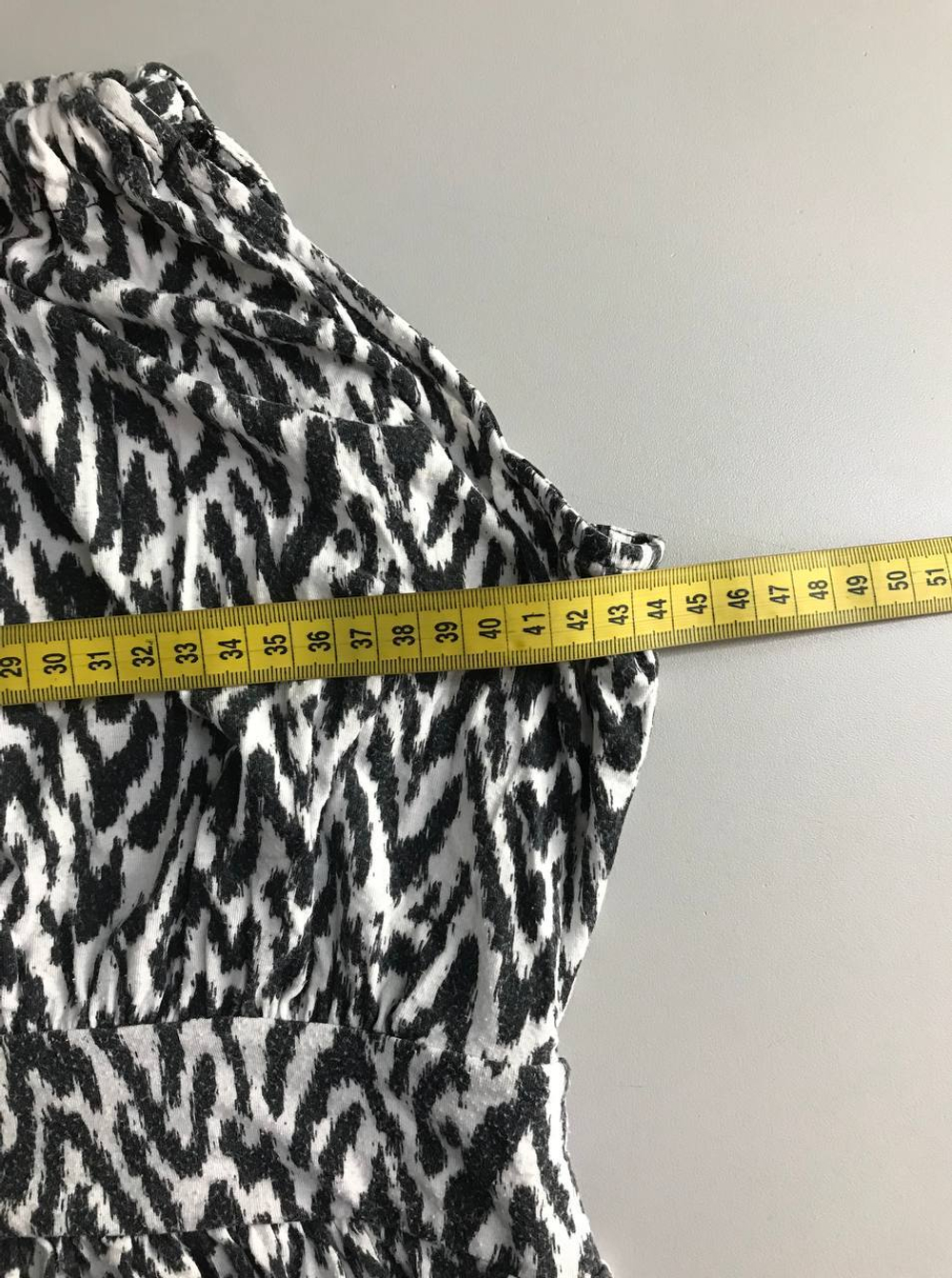 Платье Banana Republic модное, маркировка S, визуально на 44 размер