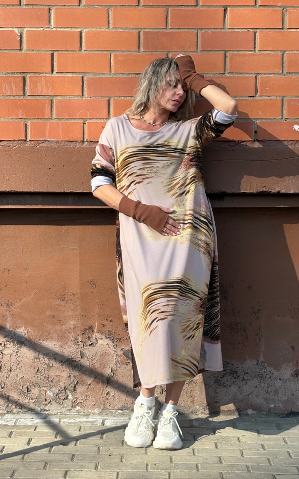 Платье / бочонок / трикотаж бежевый