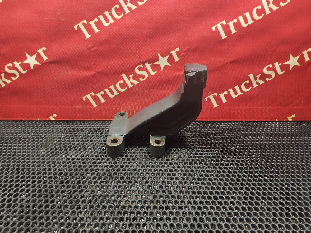 Кронштейн двигателя передний правый 2022г.