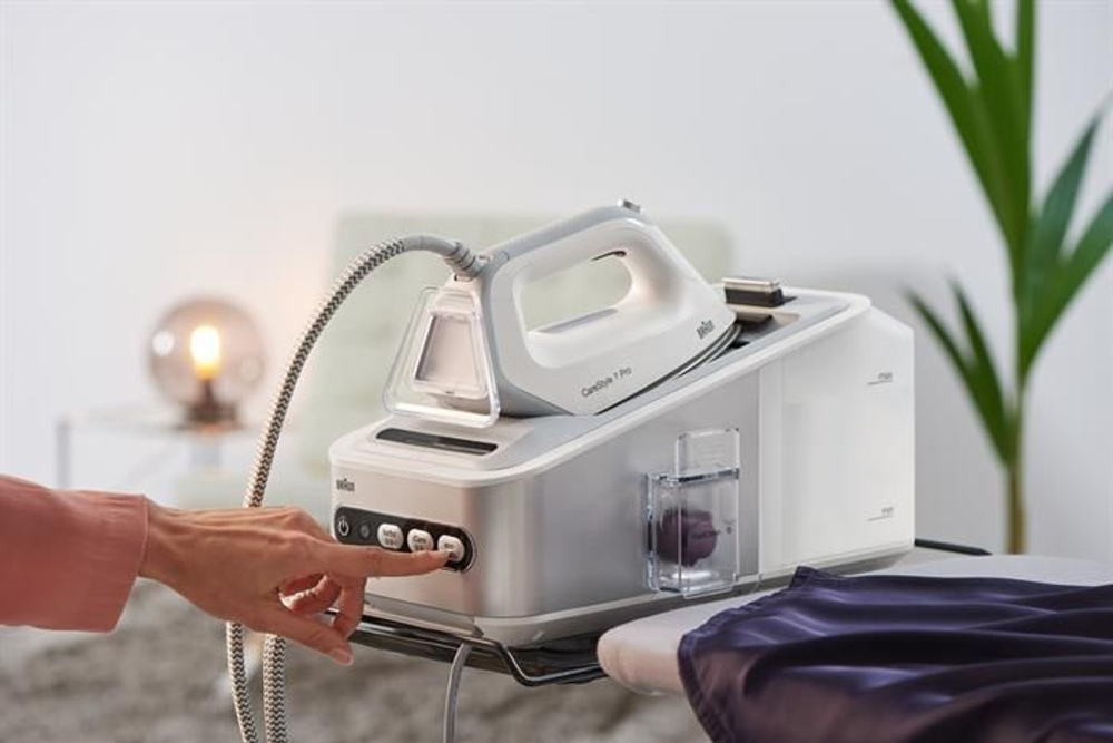 Парогенератор Braun CareStyle 7 Pro IS7155WH