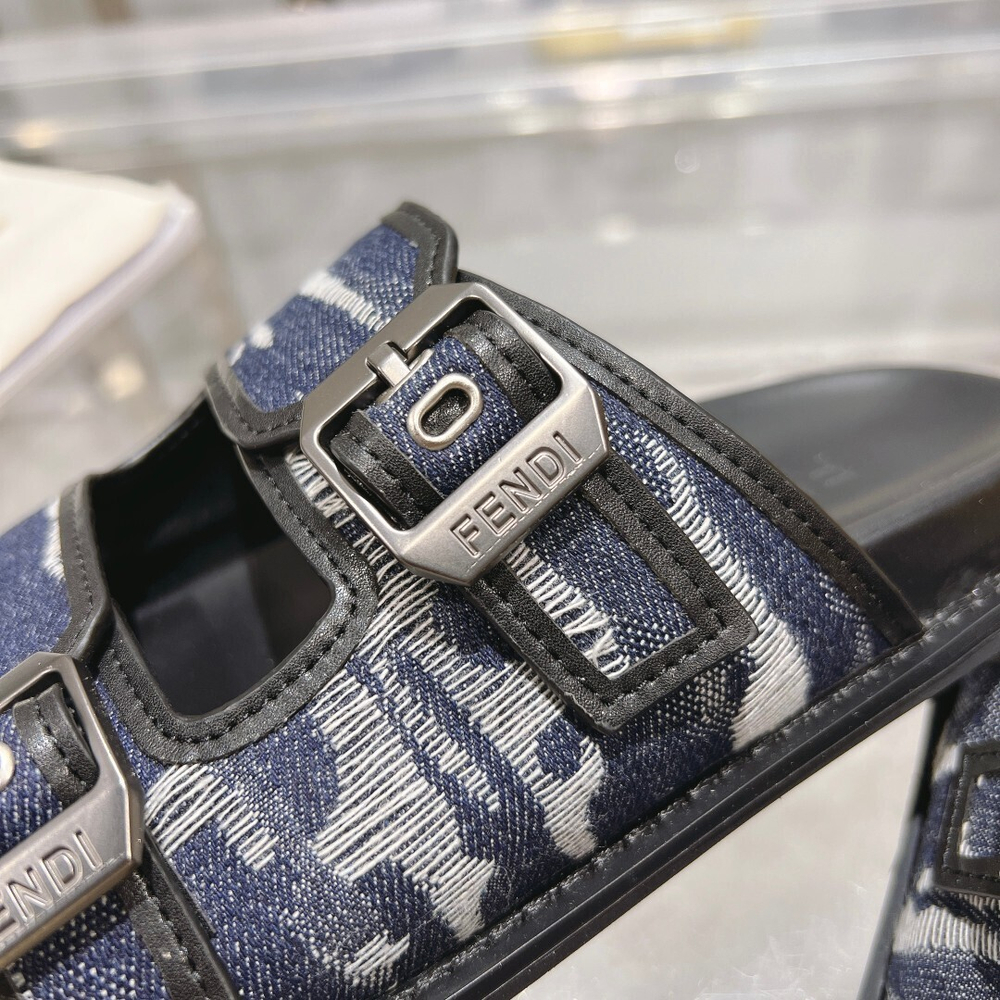 Fendi Feel Slides