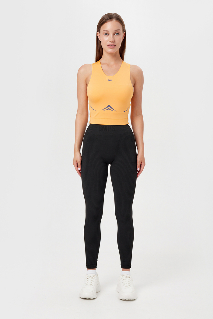 Топ с контрастным принтом