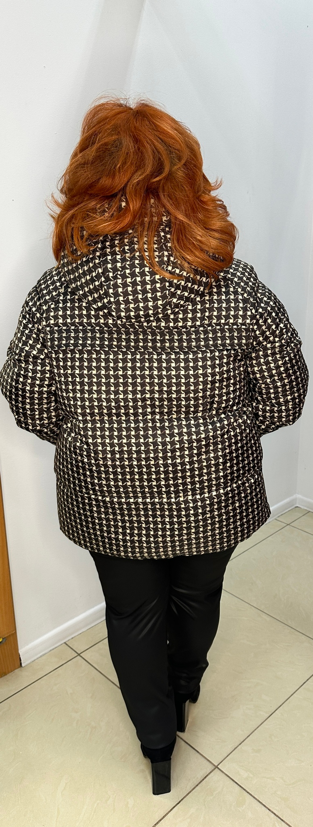 Теплая куртка с принтом "гусиная лапка"