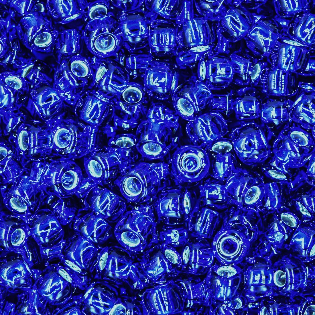 Японский бисер TOHO Round 6/0 (№28), с внутренним серебрением, прозрачный