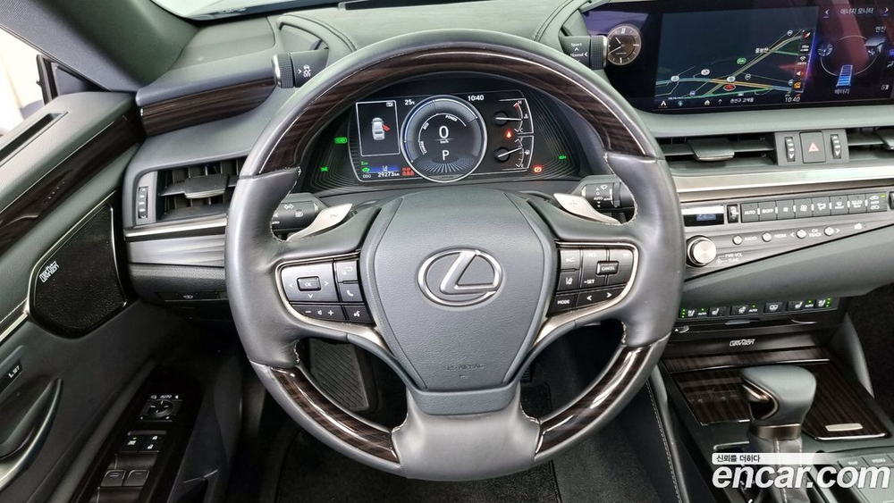 Lexus ES300h 7 Generation Executive (03.2021)