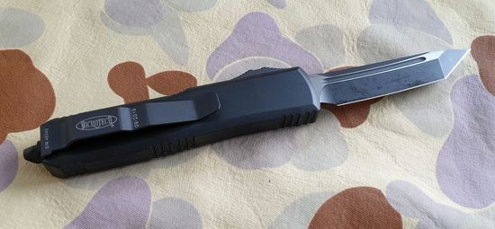 Автоматический нож Microtech MT_233-1T UTX-85 T/E, черн. алюм. рук-ть, черн. клинок