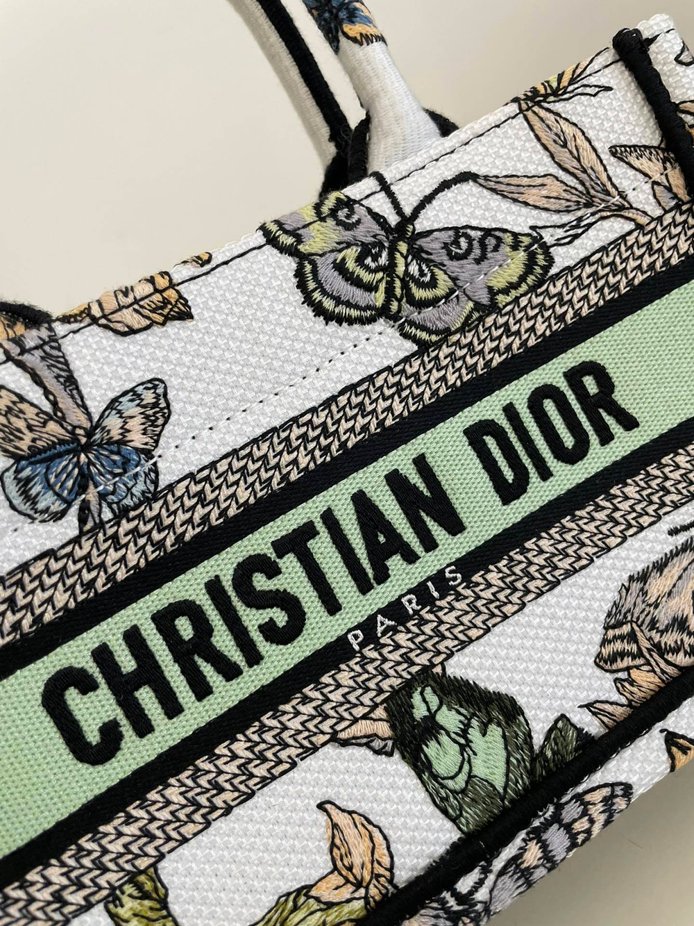 Christian Dior Mini Book Tote 21 cm