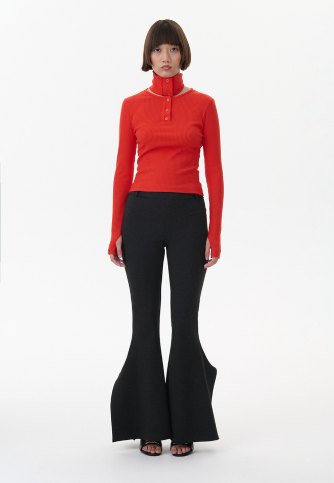 Брюки расклешенные