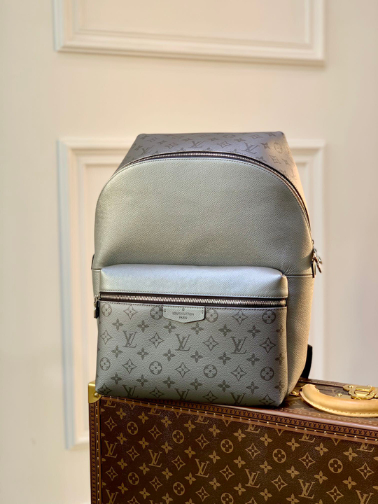 Louis Vuitton Discovery Backpack PM
