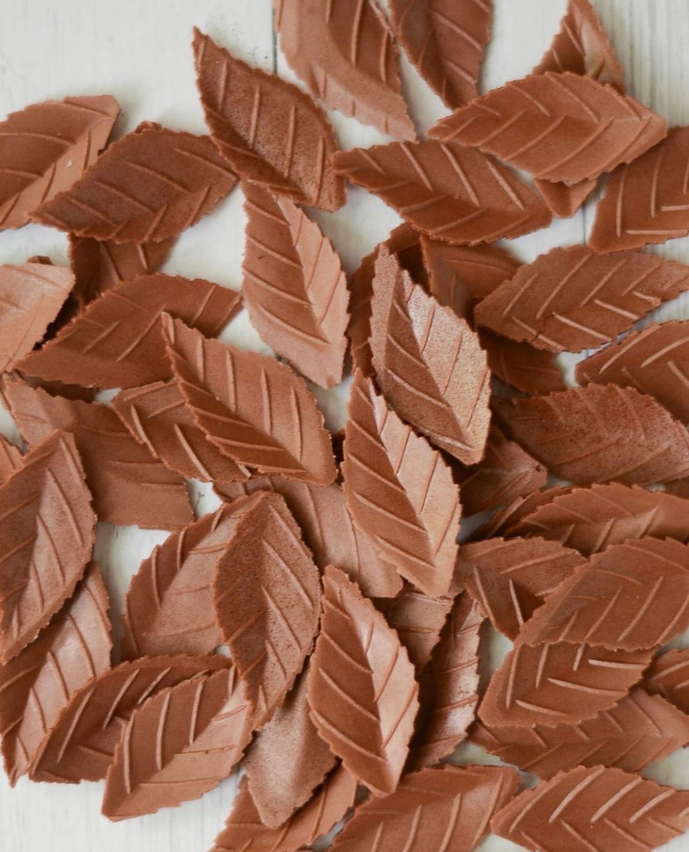 Вафельный декор "Лист розы коричневый" 10шт