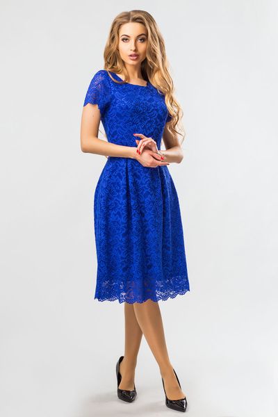 Синее платье с гипюром