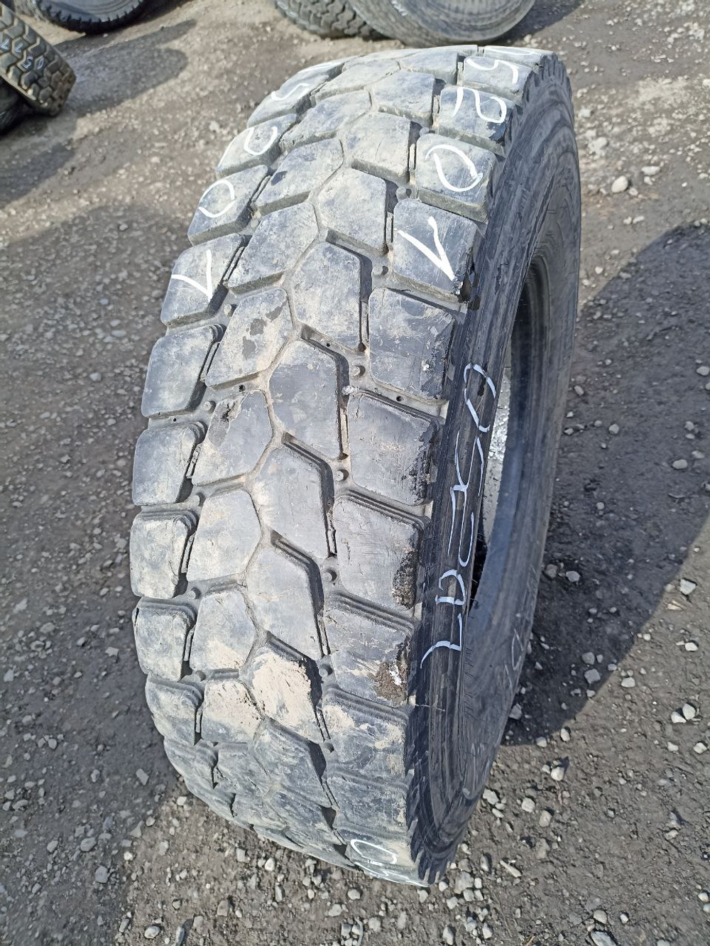 315/80R22.5 Pirelli TG-01 шина б/у