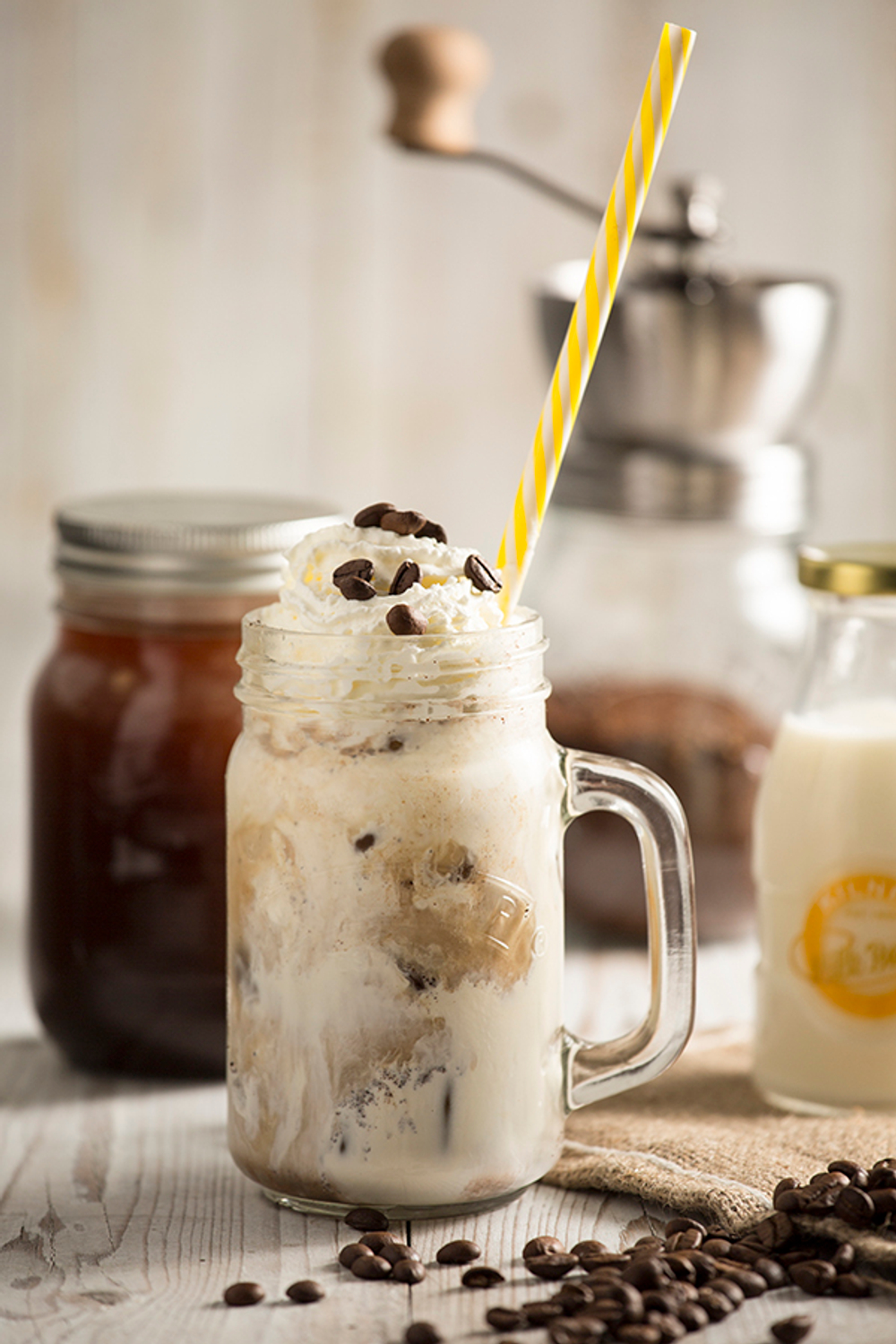 Банка с ручной кофемолкой 500 мл