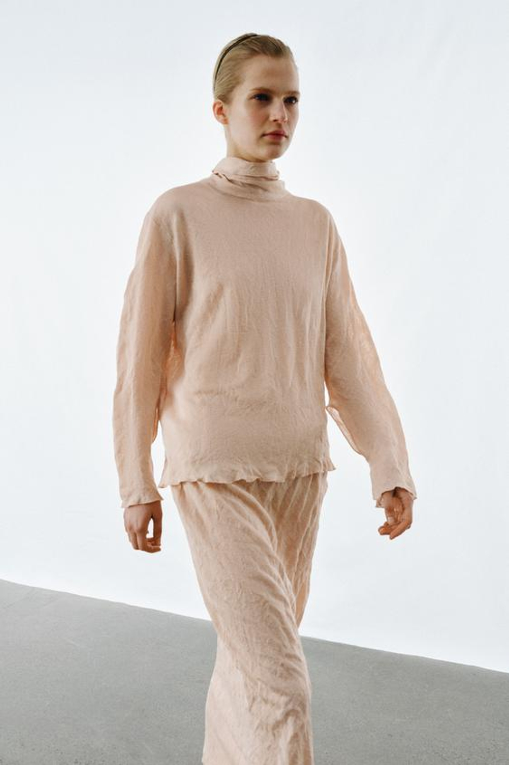 ZARA ЮБКА МИДИ ИЗ ЖАТОГО ТРИКОТАЖА, ТЕЛЕСНО-РОЗОВЫЙ