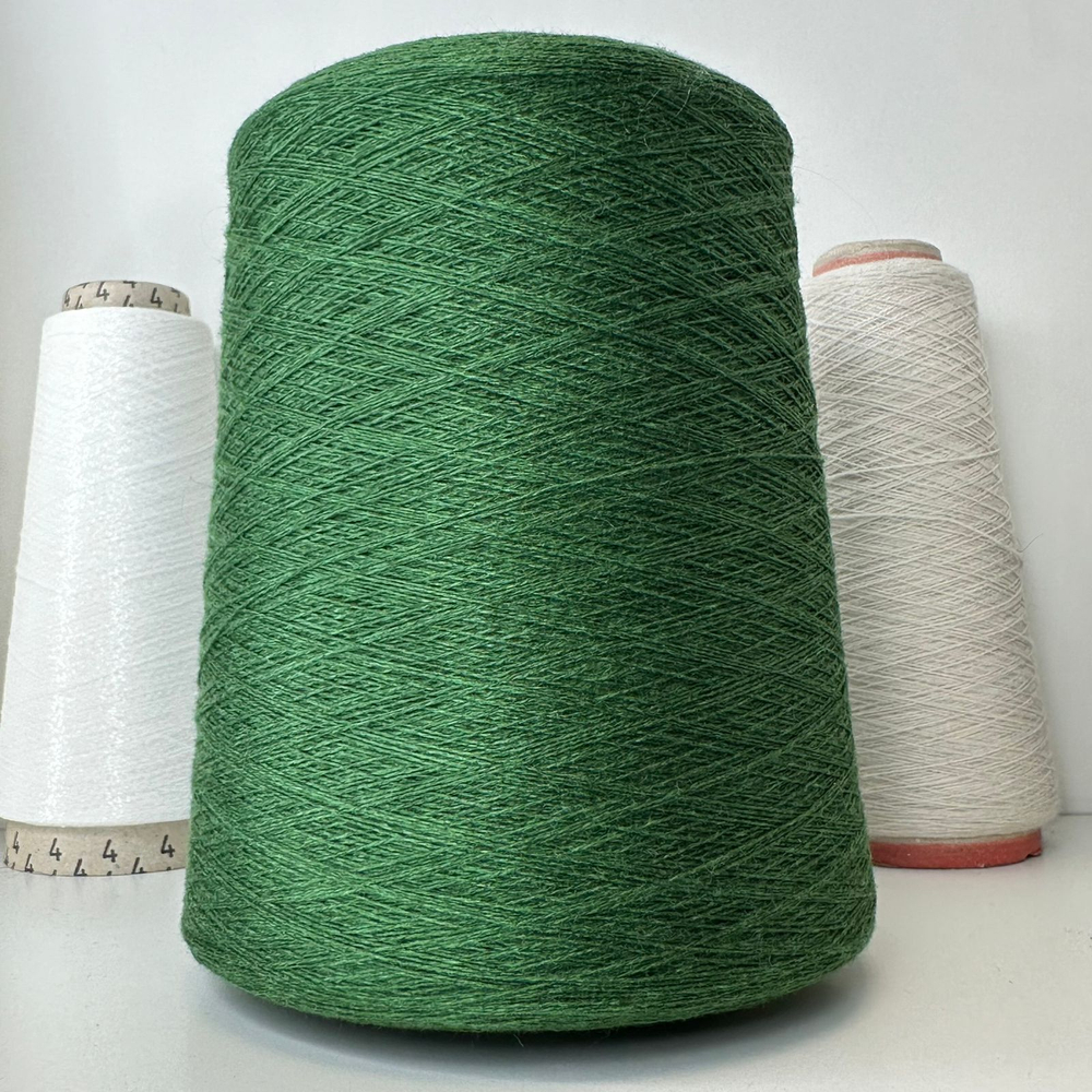 ACADEMY - Loro Piana; 50% кашемир, 50% шелк; 1400м/100гр, (2/28); col.Verde Bandiera, цвет: зеленый изумрудный