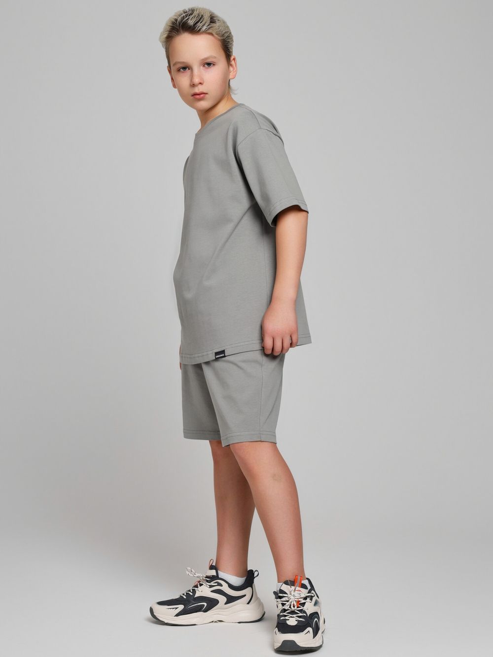 Костюм для мальчика Азарт-2 Виотекс СЕРЫЙ