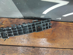 Направляющая заднего бампера Suzuki Vitara 2 14-нв Б/У Оригинал 7183254P0