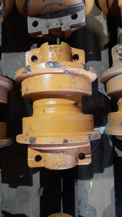 Каток опорный Komatsu D31