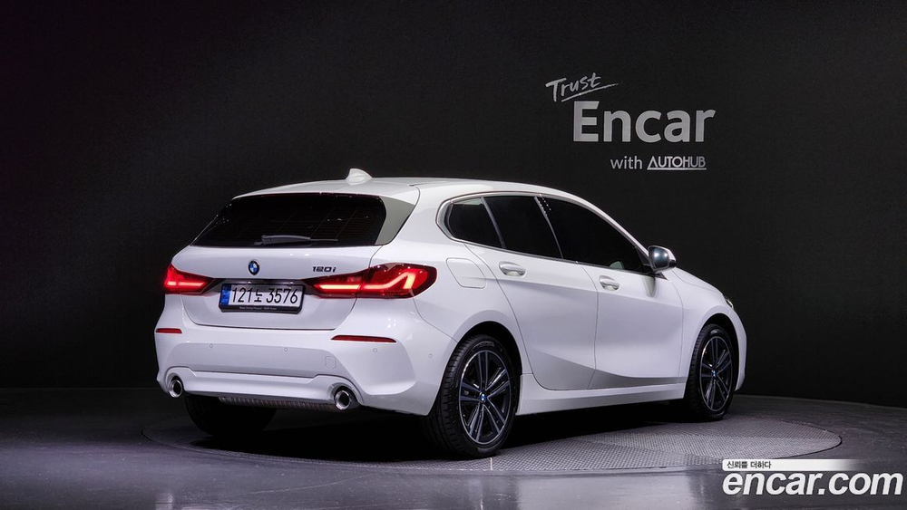 BMW 1 Series (F40) 120i Advantage (03.2022)