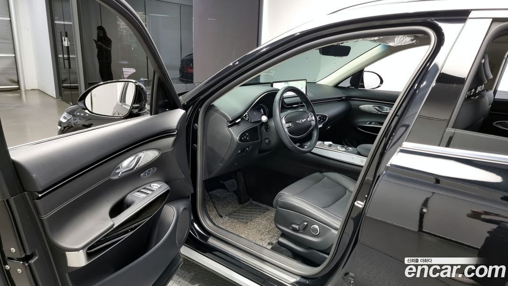 Genesis GV70 2.5T Бензин 2WD (07.2021)