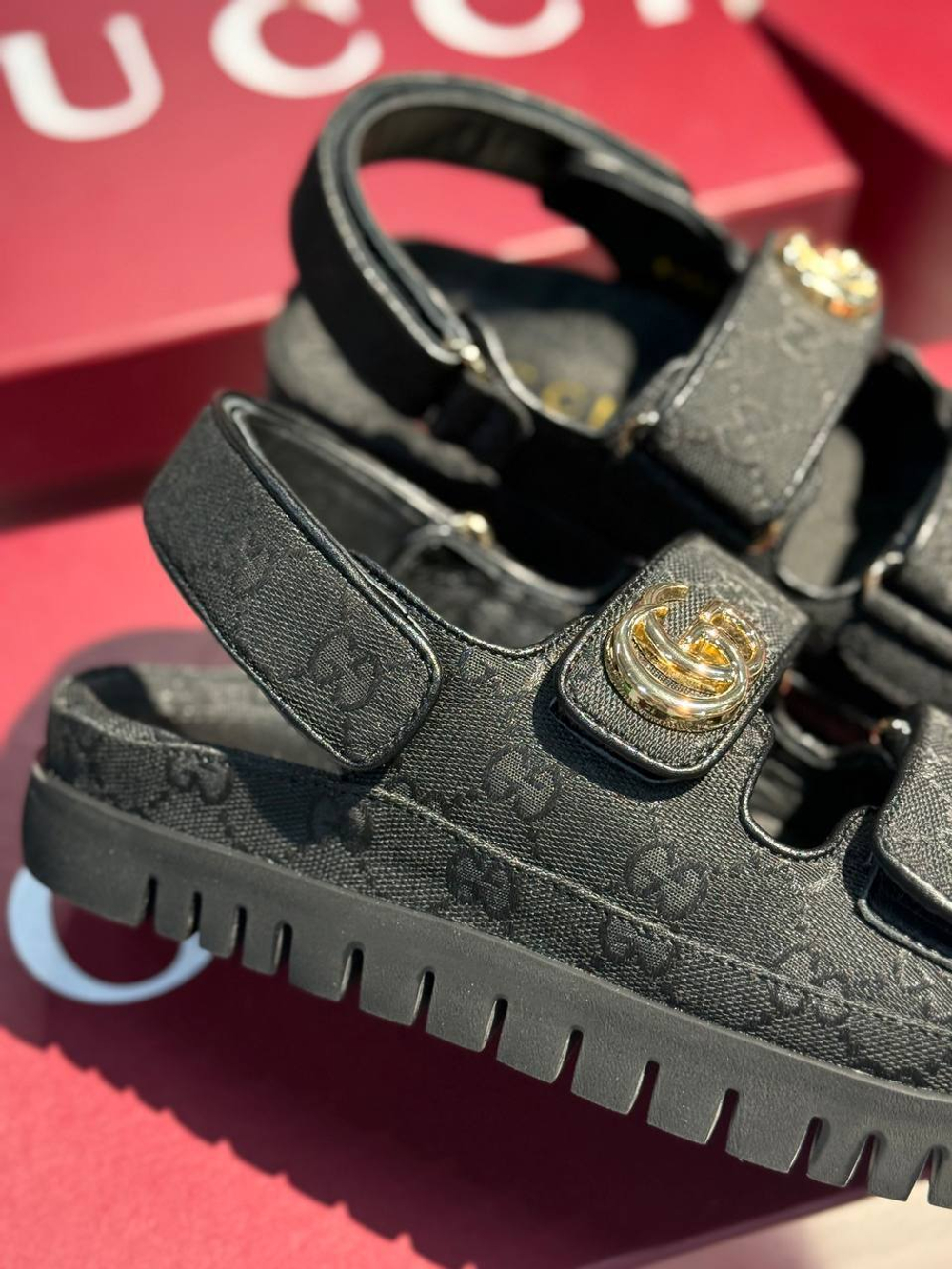 Сандалии Gucci