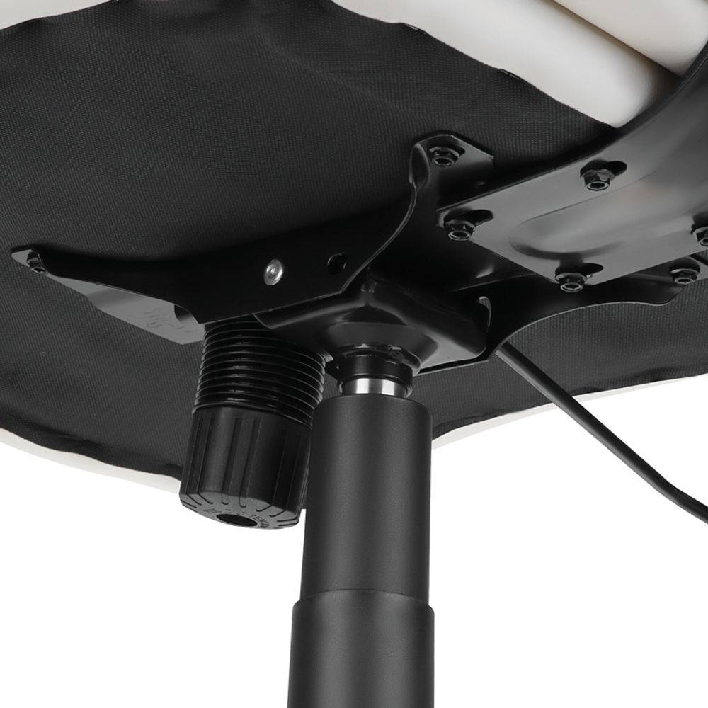 Кресло руководителя Helmi HL-E24 "Iсon", экокожа бежевая, хром