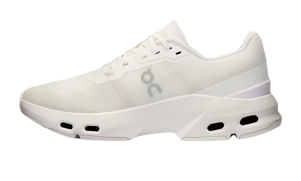Женские КроссовкиOn The Roger Cloudpuls - белый