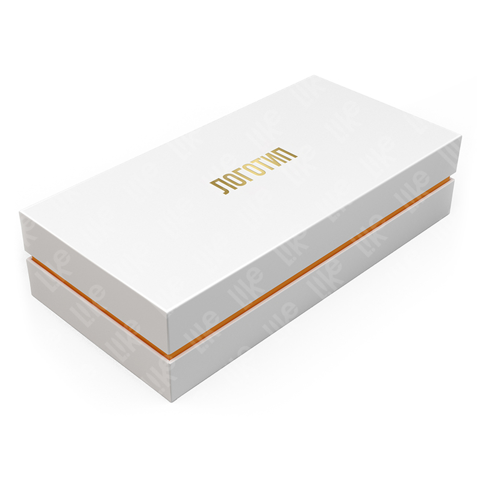 Картонный футляр с прослойкой под кольцо и обручальные кольца.