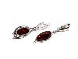 Серебряные серьги с натуральным коньячным янтарем