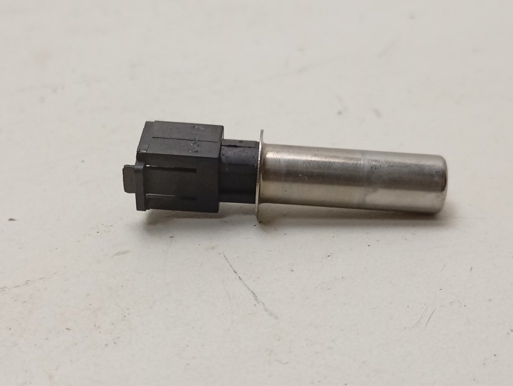 WE60S3 кт67 Датчик температуры для стиральной машины Gorenje 2790114 б/у