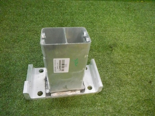Кронштейн усилителя левый RR Vogue 4 L405 (12-22)