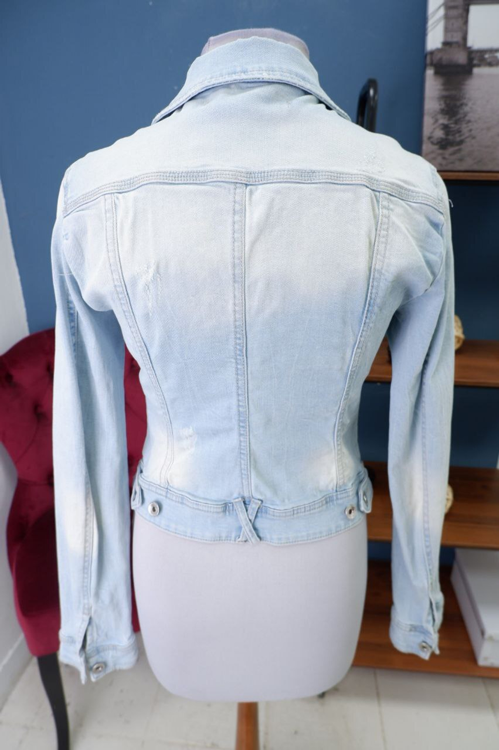 Куртка Stradivarius джинсовая 44 размер