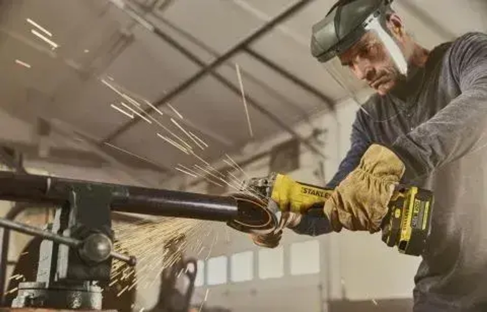 STANLEY SBG700-A9 20 В литиевая бесщеточная аккумуляторная угловая шлифовальная машина 125 мм (одинарная)