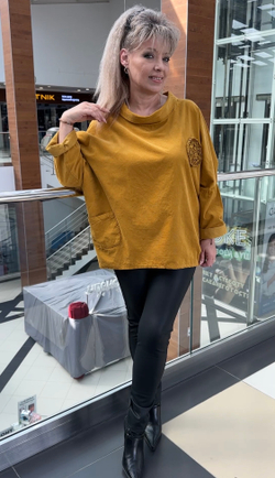 Однотонный блузон-пончо с хомутом из микро вельвета