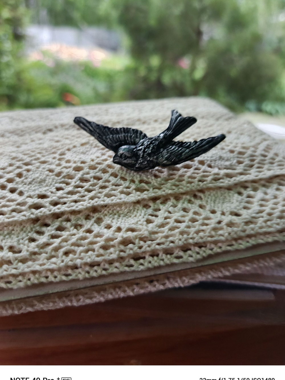 Брошь Спящий котенок черный авторская из полимерной глины ручной работы