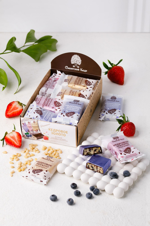 Кедровое золото Ассорти / классика, черника, клубника с шампанским / 630г / 18шт / ТМ Сибирский кедр