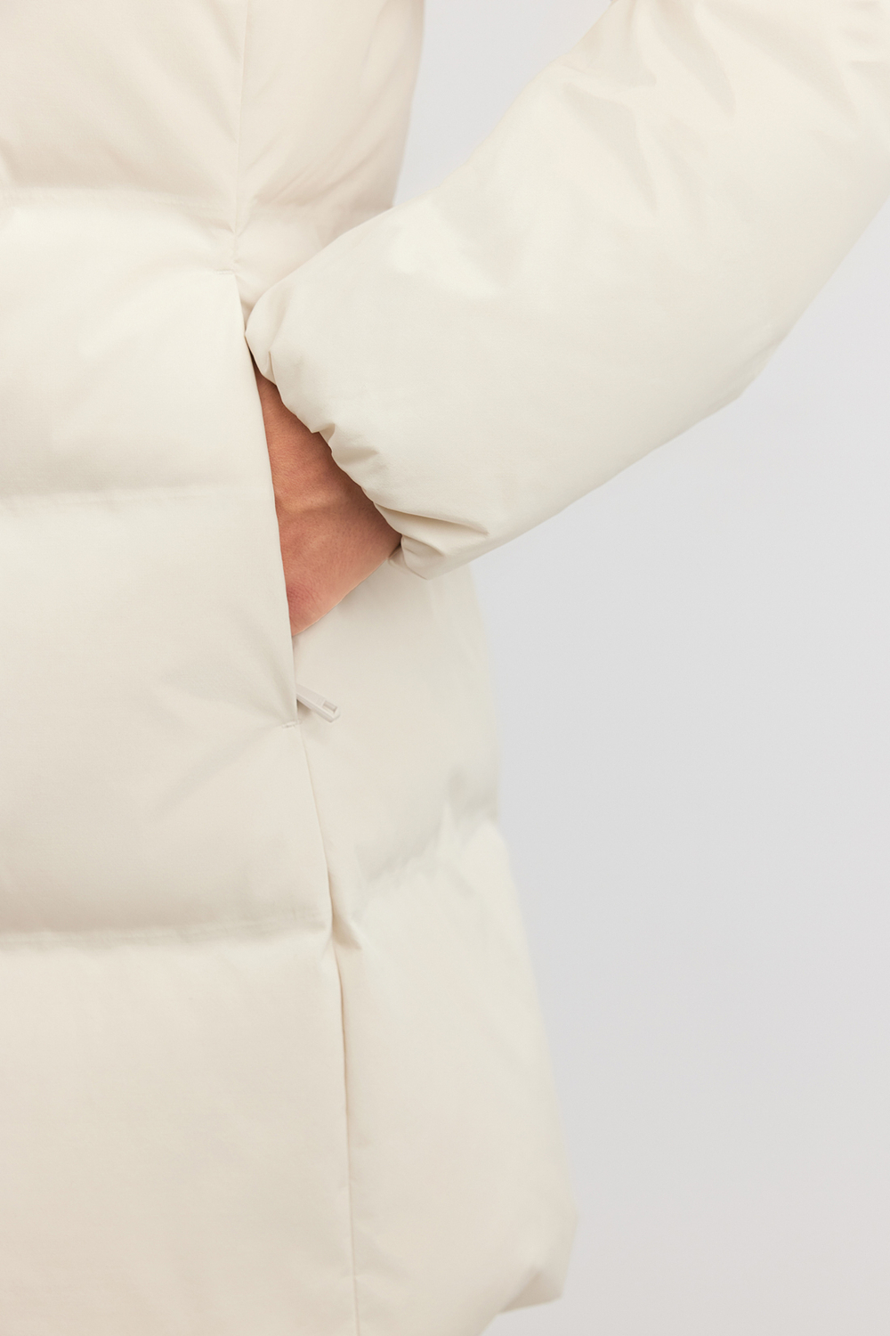 Пуховик женский B0125701 Baon