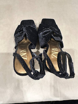 Босоножки Zara