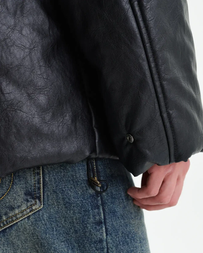 Утепленная куртка-рубашка из экокожи