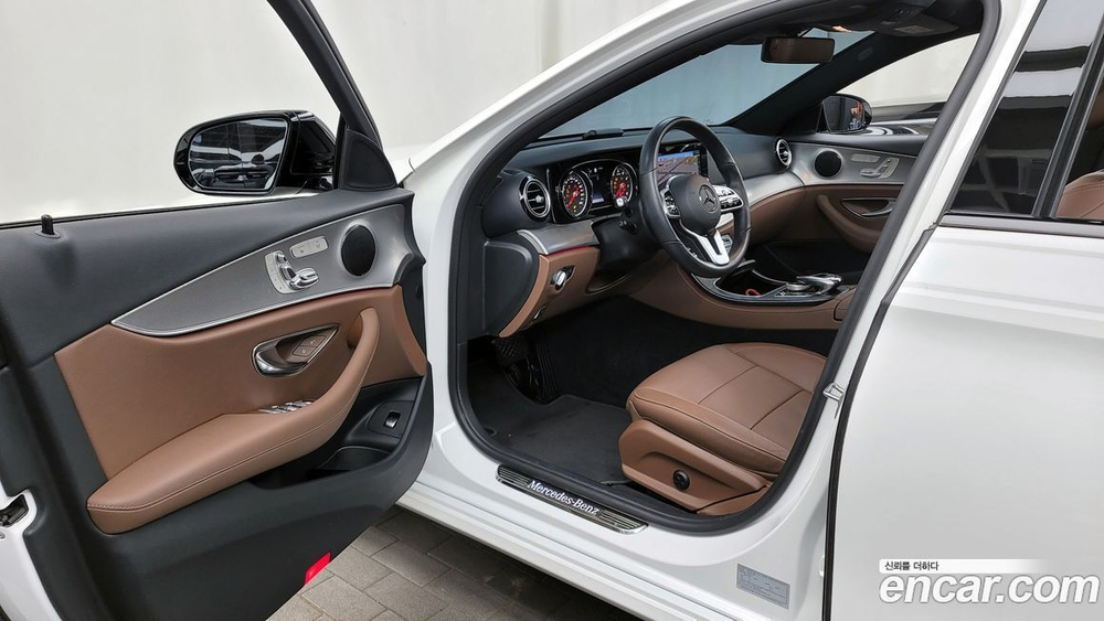 Mercedes-Benz E-Class W213 E250 Avangarde (09.2020)