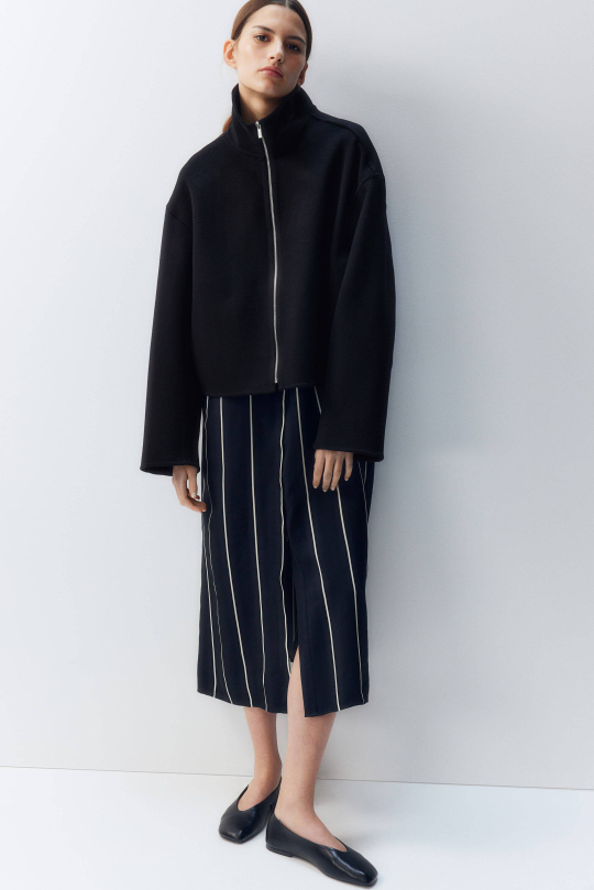 H&M Шерстяная куртка ручной работы, черный