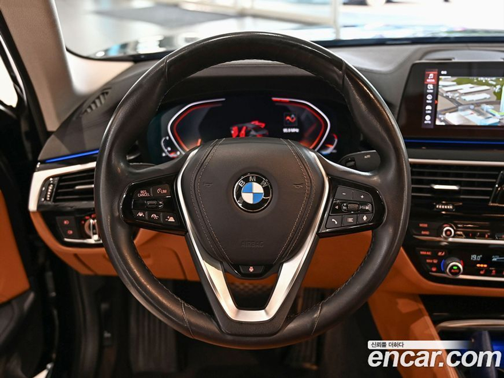 BMW 5 Series (G30) 520i Luxury (02.2020)