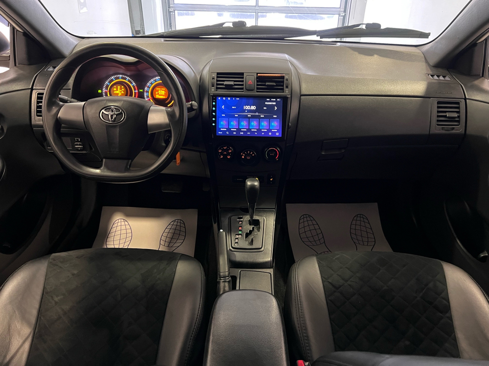 Toyota Corolla, 2011 год